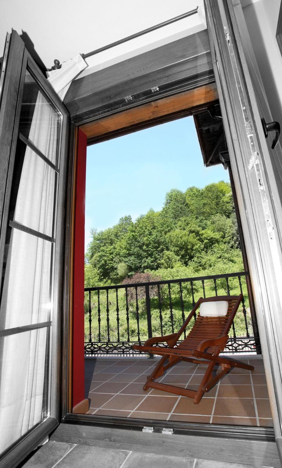 Apartamentos Rurales La Vina Cangas de Onis Luaran gambar