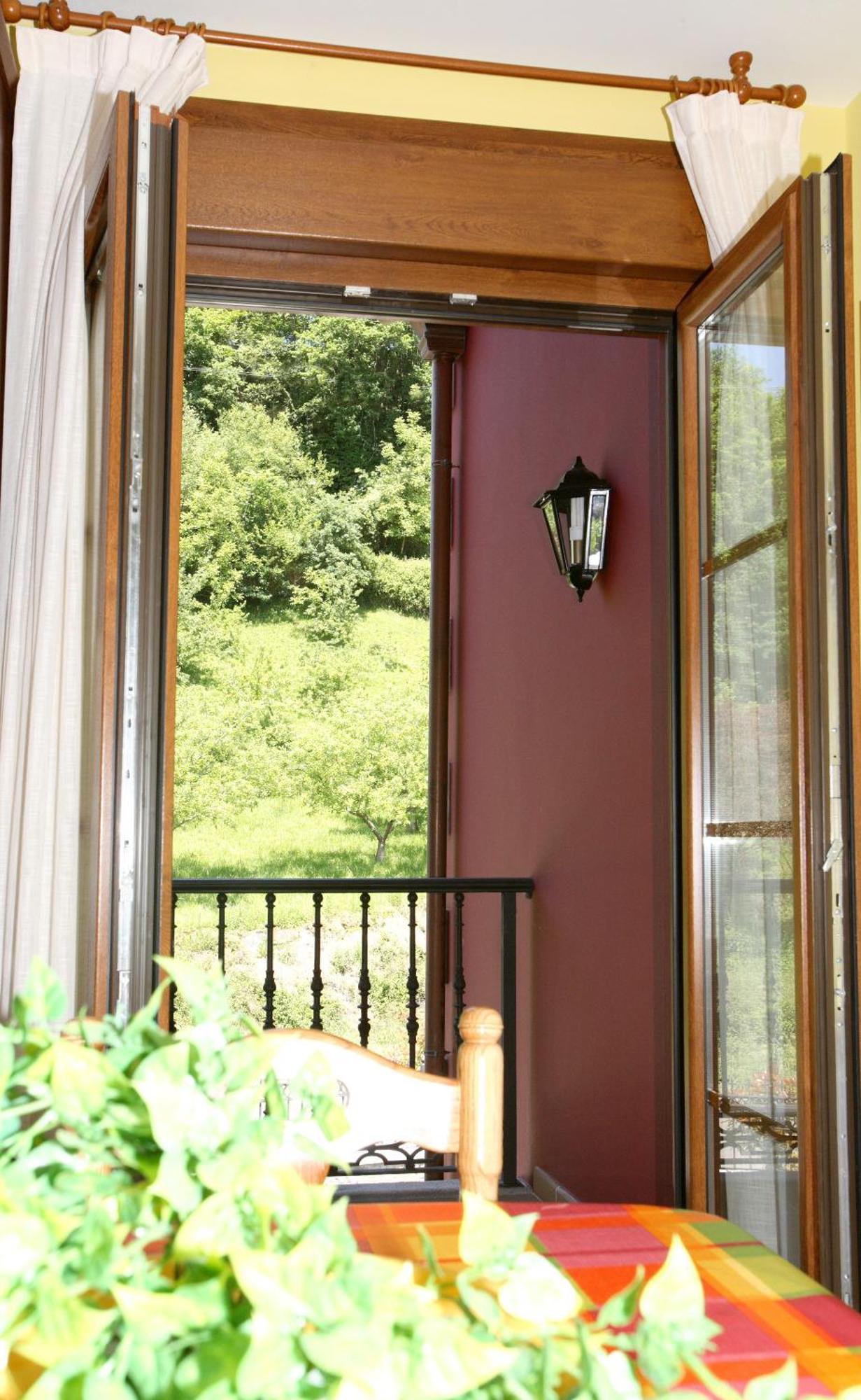 Apartamentos Rurales La Vina Cangas de Onis Luaran gambar