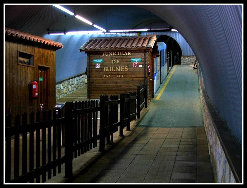Apartamentos Rurales La Vina Cangas de Onis Luaran gambar