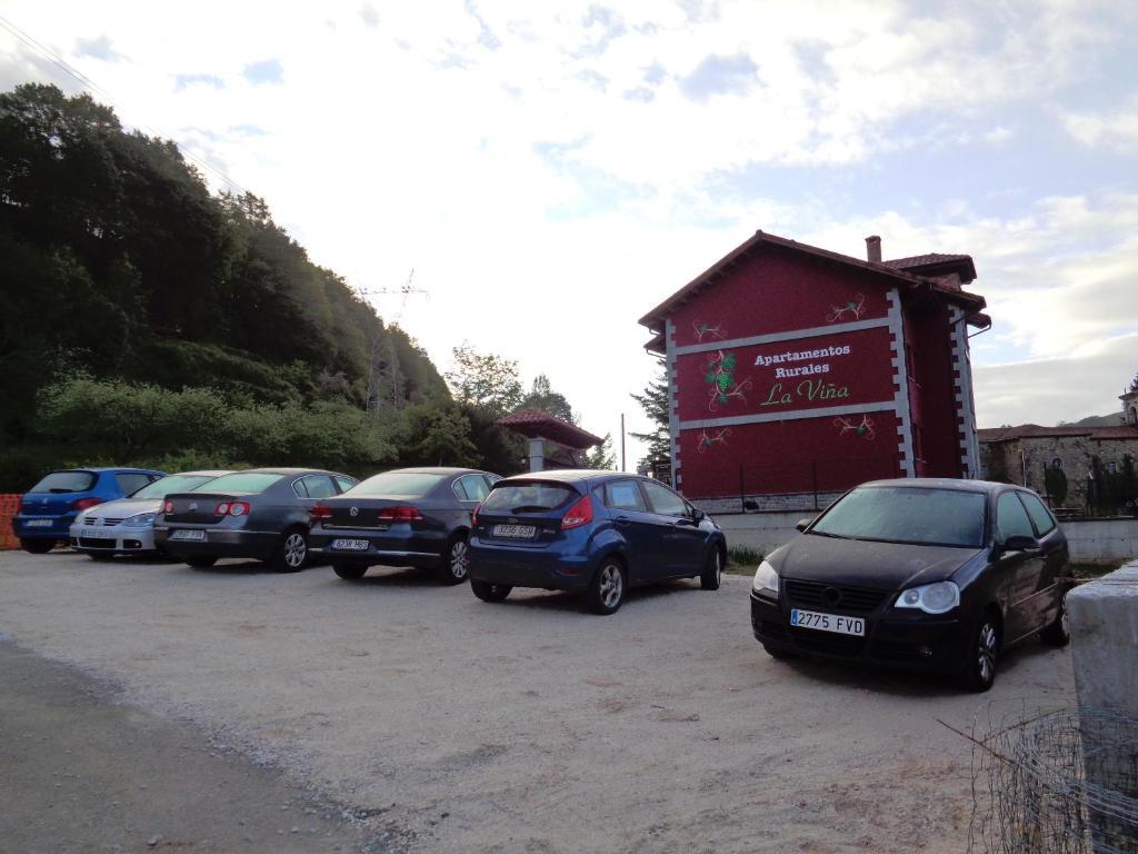 Apartamentos Rurales La Vina Cangas de Onis Luaran gambar